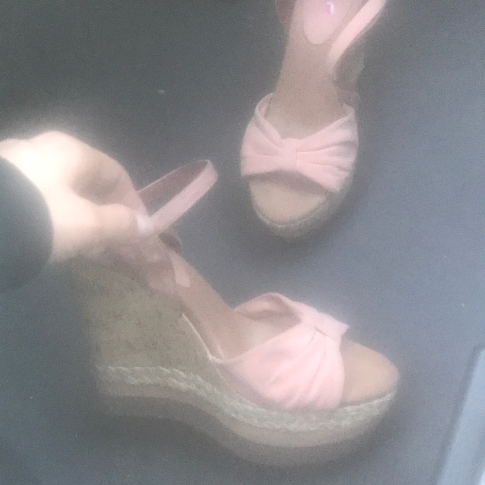 Size 7 1/2 wedge sandals